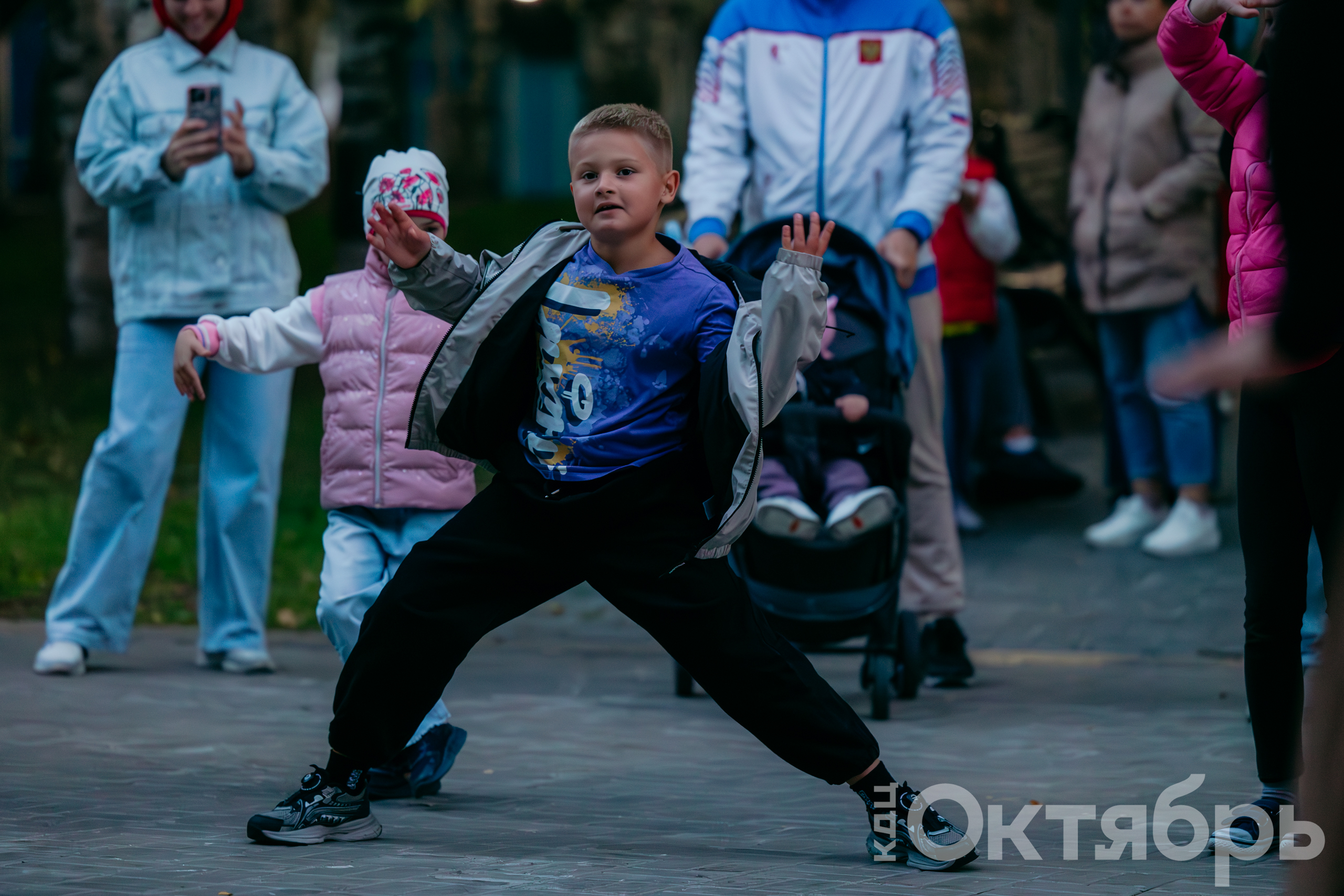 Танцы в День знаний для школьников Ханты-Мансийска